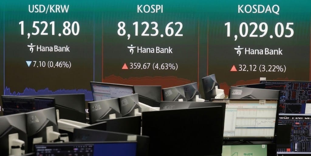 코스피 8,100 돌파, '30만 전자·200만 닉스' 시대와 중동의 시한부 밀당